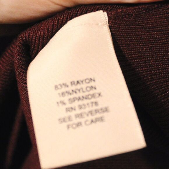 Scalloped Burgundy Sweater 3/4 sleeves sz S - Picture 6 of 7